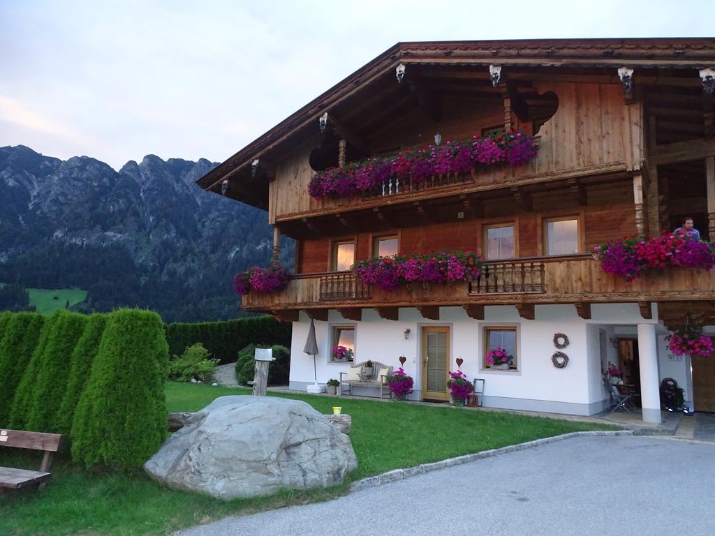 Anna'S Appartement Alpbach Eksteriør billede